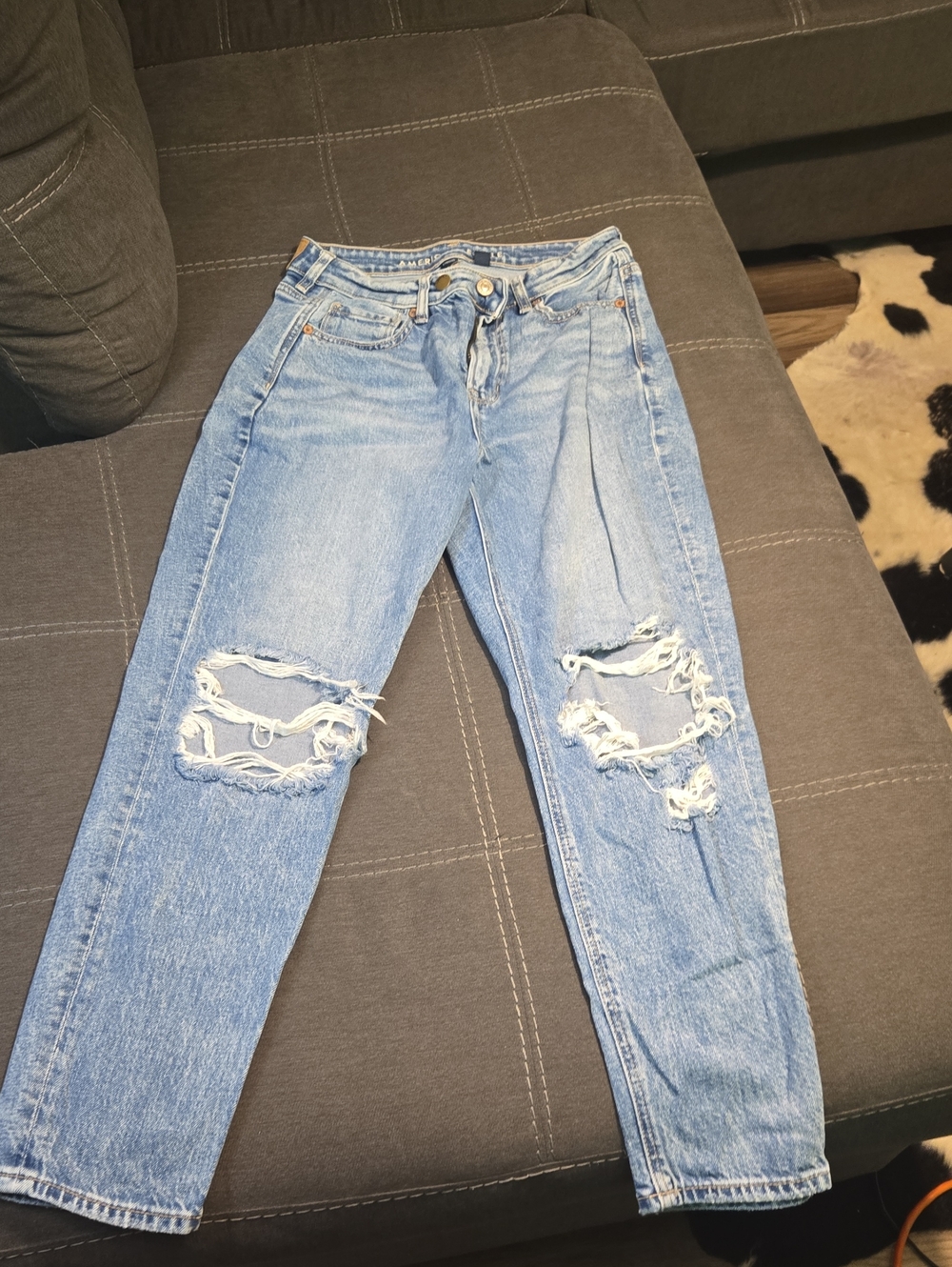 American Eagle Outfitters Light Blue Distressed Boyfriend Jeans